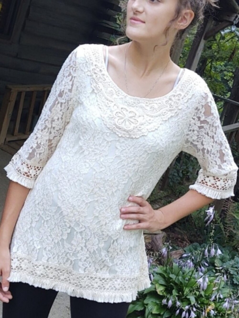 Lady Noiz Boutique Cream Lace Tunic Sm